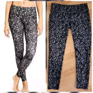 ATHLETA DOT CHATURANGA TIGHT LEGGING BLACK GRAY SOFT YOGA LARGE EUC